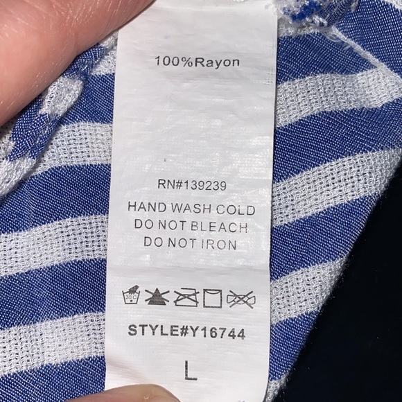 Stripes Crop‎ Top - Picture 8 of 8